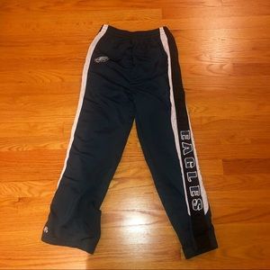 Eagles tear away pants